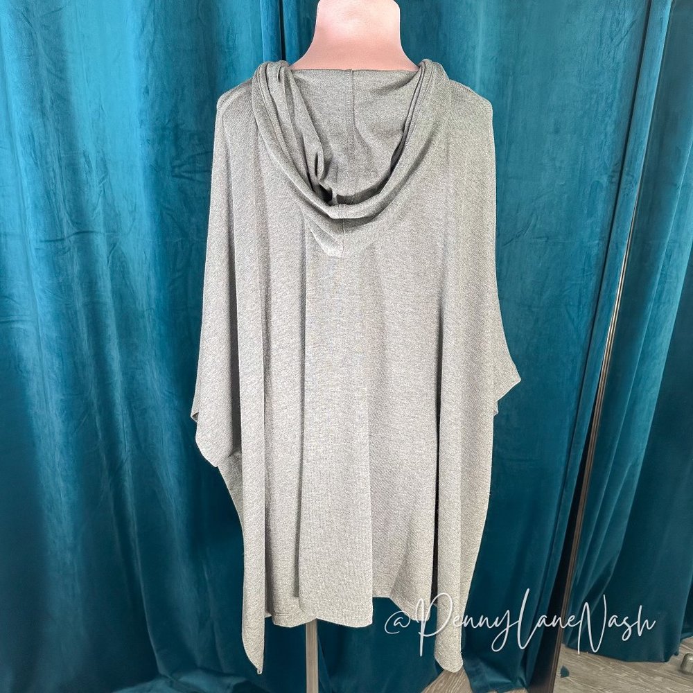 NWT Andrea Jovine Oversized Gray Hooded Poncho w/Faux Leather Trim - Picture 8 of 9